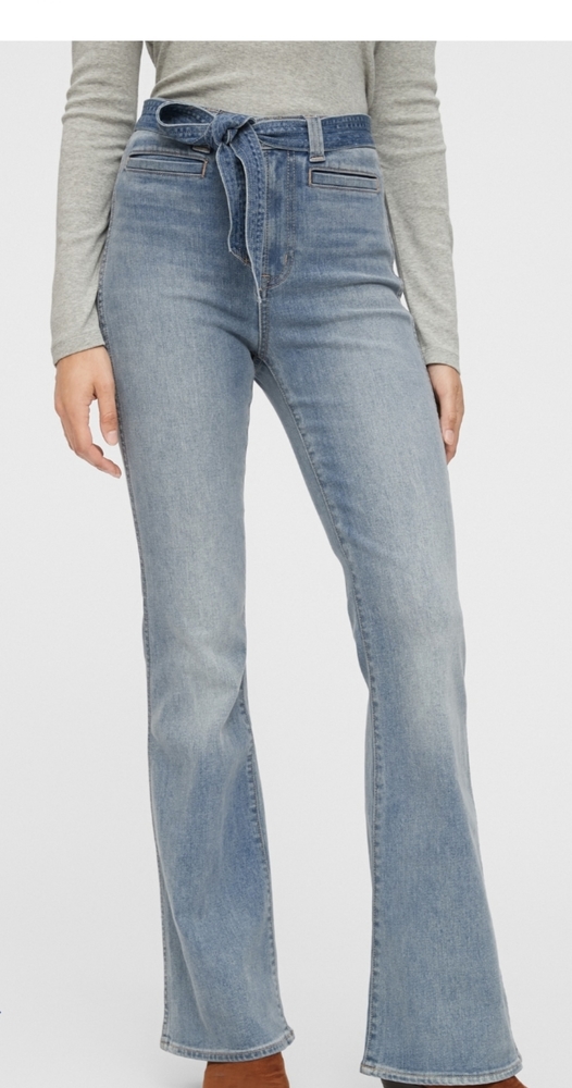 SALE! GAP HIGH RISE TIE- BELT FLARE JEANS W/WASHWELL.